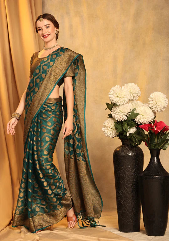 Arresting Rama Soft Organza Silk Saree With Incomparable Blouse Piece
